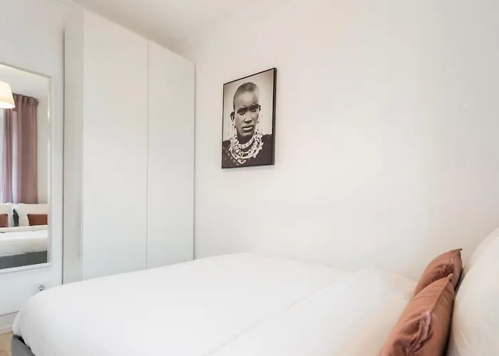 The Lotus - Alcantara Apartament *