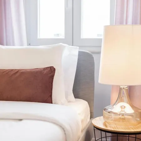 The Lotus - Alcantara Apartman *